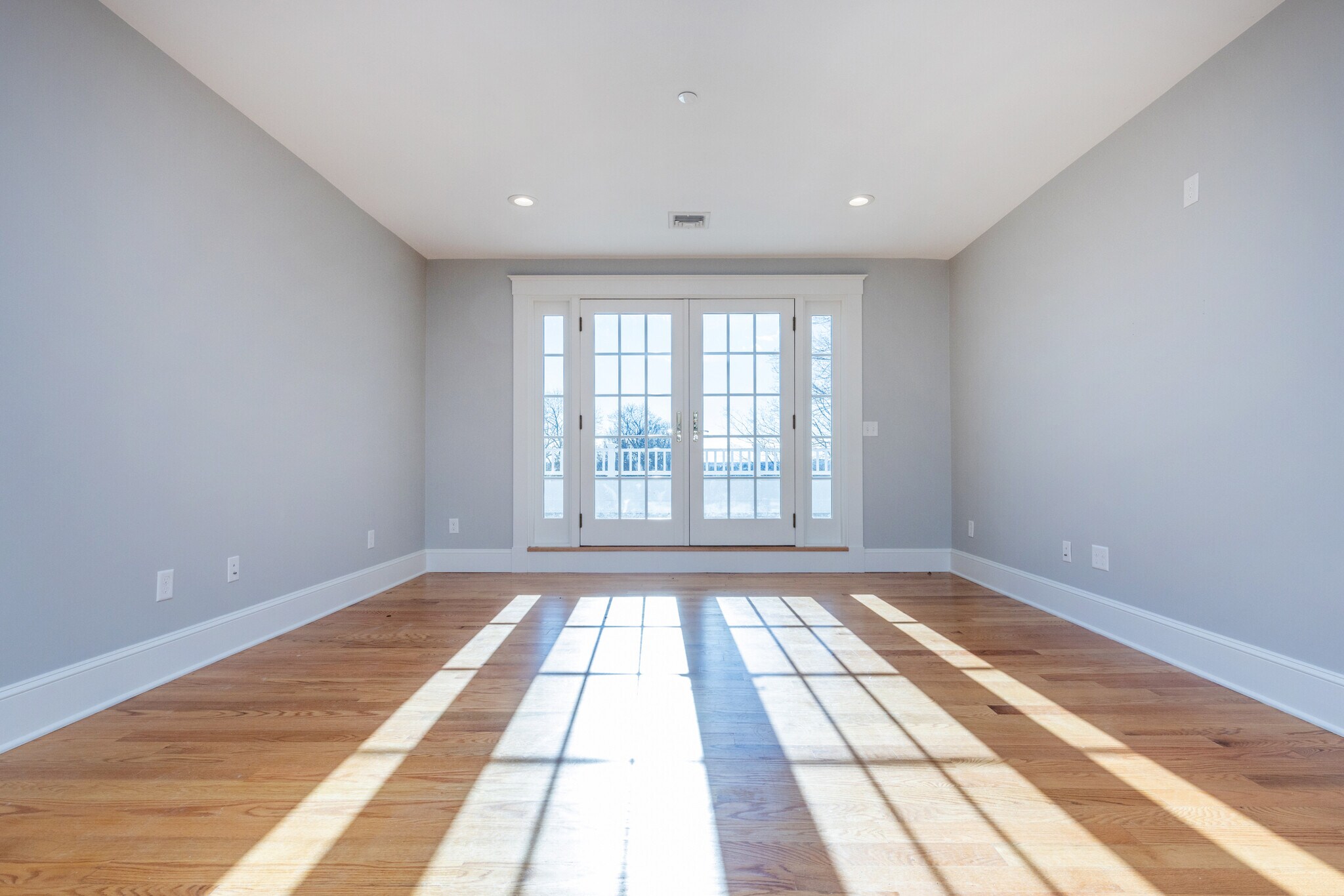 Building Photo - 4 East St