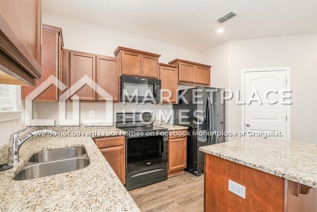 Building Photo - 4052 Saddlecreek Wy