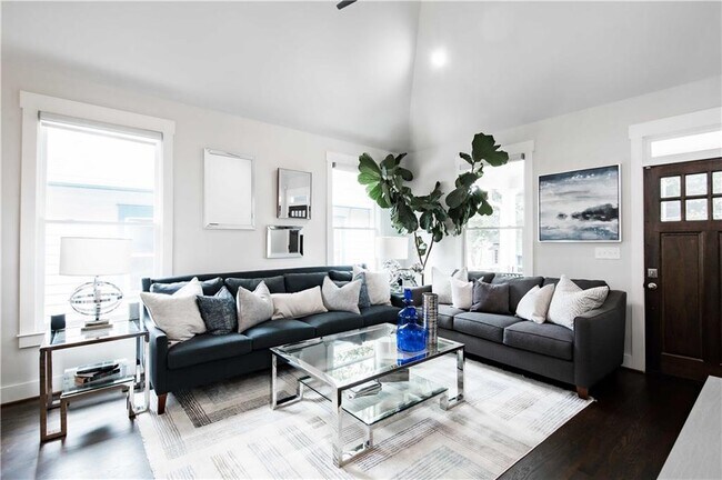 Building Photo - 797 Tift Ave SW