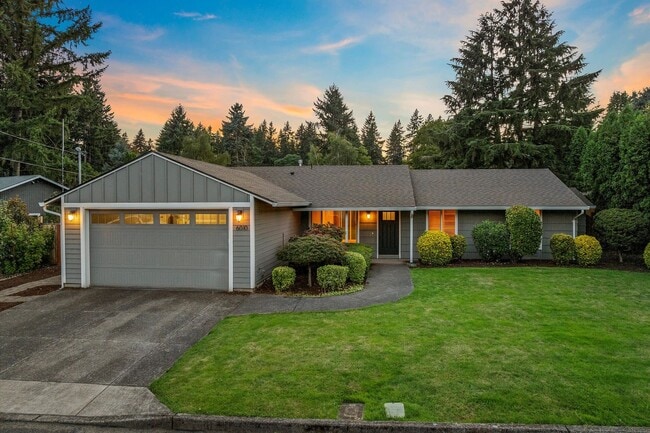 Building Photo - Live in One of Lake Oswego's Most Convenie...