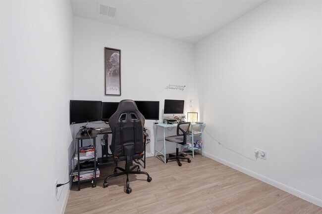 Building Photo - 24042 Hay Needle Ln