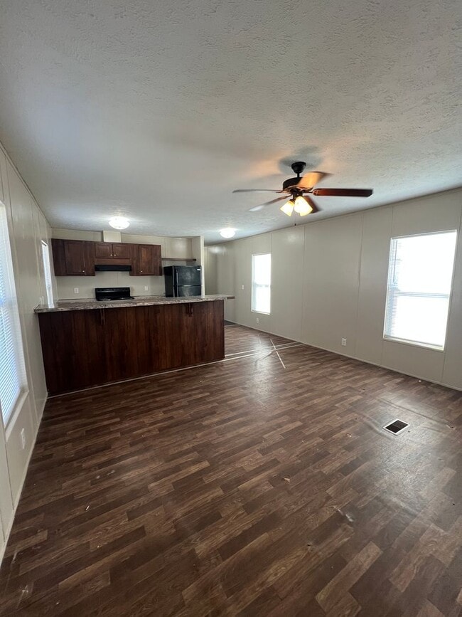 Building Photo - 142 County Rd 5516