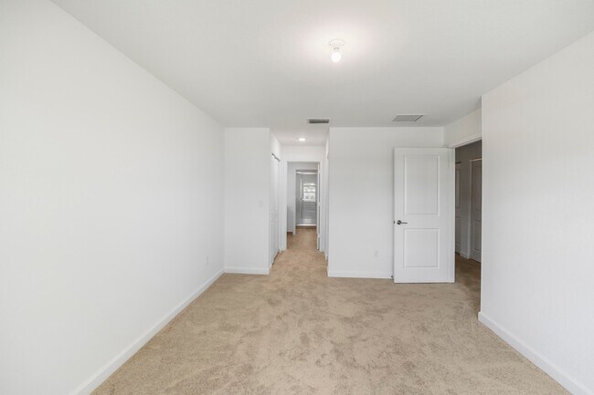Building Photo - 4330 Pond Lily Ln