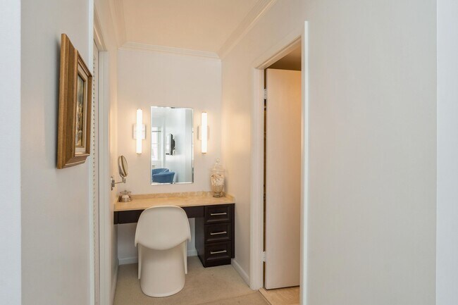 Building Photo - 2860 S Ocean Blvd