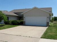 Building Photo - 523