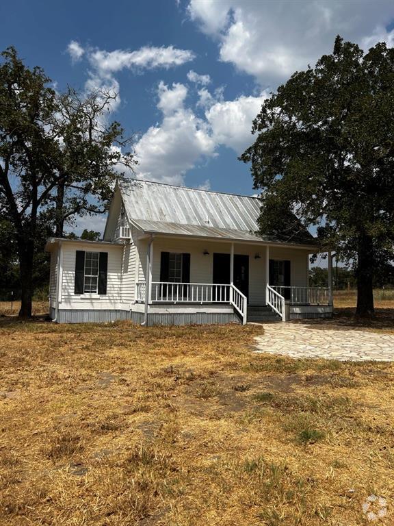 Building Photo - 140 Pine Rd