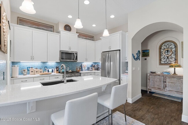 Building Photo - 6913 Vista Hermosa Dr