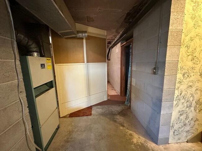 Building Photo - 5084 ID-33