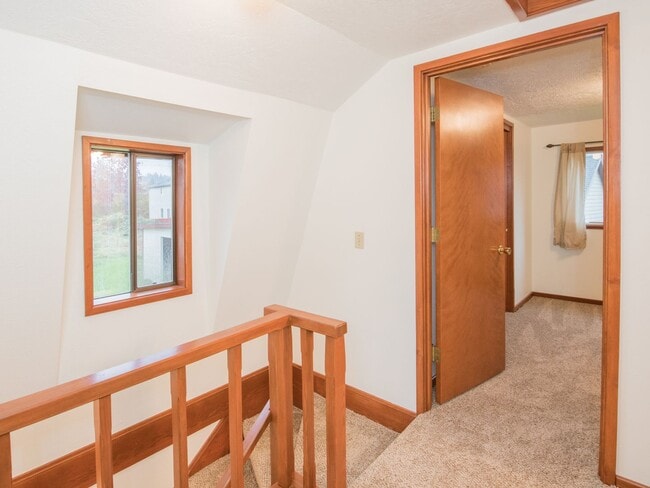 Building Photo - Adorable 2-bdrm/2-bath barn conversion home off River Road—Rural feel, close to everything