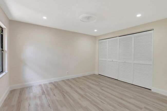 Building Photo - 9258 Ketay Cir