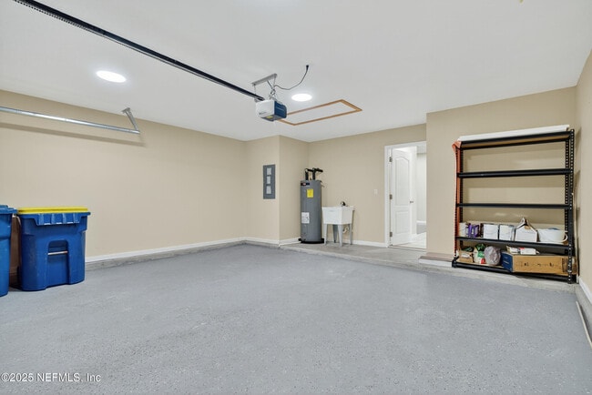 Building Photo - 15885 Bainebridge Dr