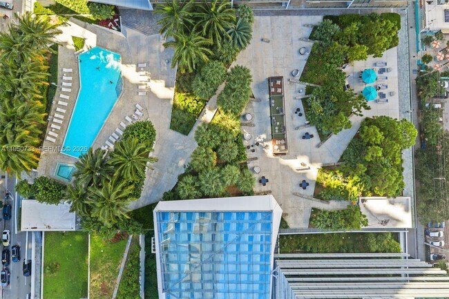 Building Photo - 88 SW 7th St