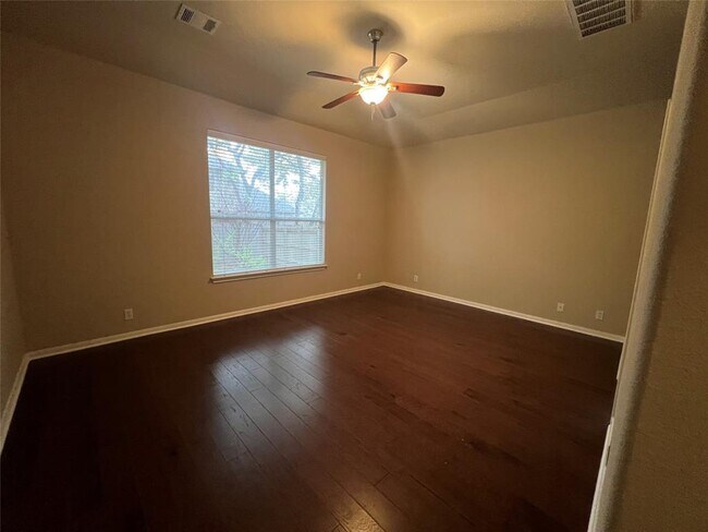 Building Photo - 9325 Bavaria Ln