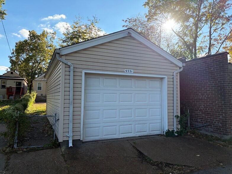 Building Photo - 5331 Arsenal St