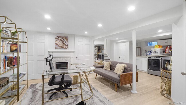 Building Photo - 5 Crabapple Ln