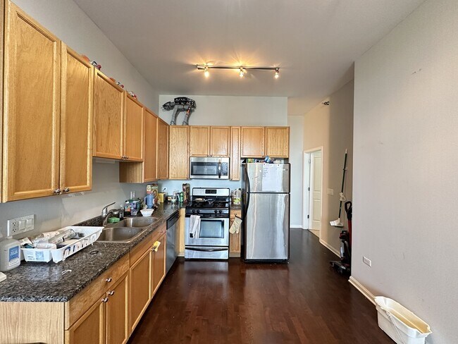 Building Photo - 1464 S Michigan Ave