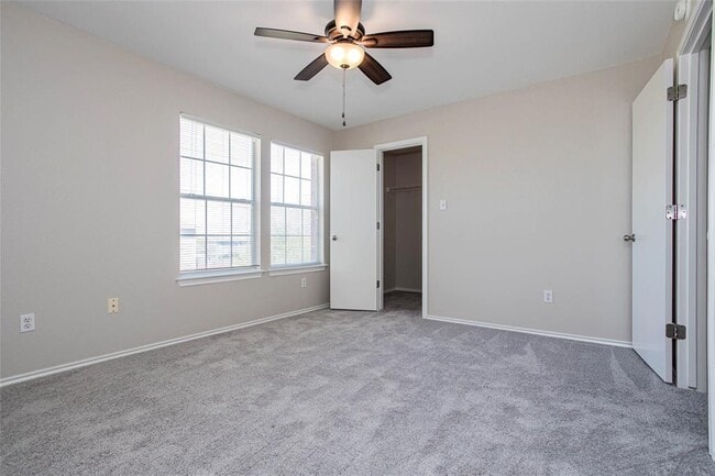 Building Photo - 311 Quarter Ave