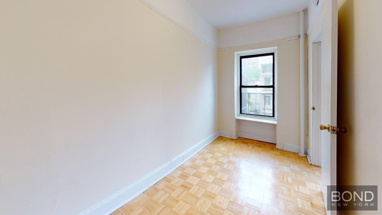 Building Photo - 799 Lexington Ave