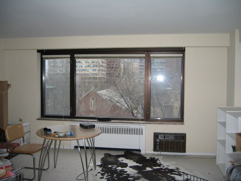 Building Photo - 3100 N Lake Shore Dr