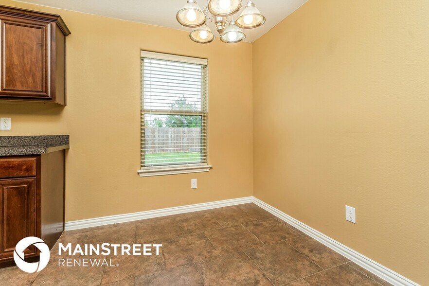 Building Photo - 7657 Hollow Point Dr