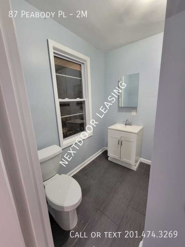 Building Photo - 87 Peabody Pl