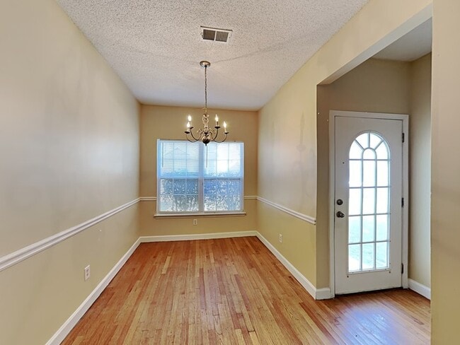 Building Photo - 360 Dressage Ct