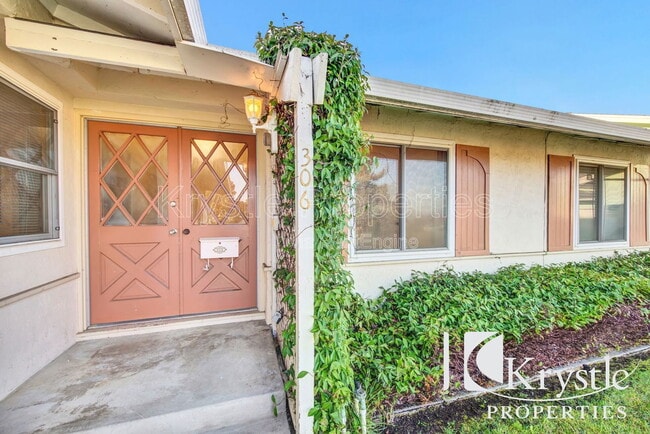 Building Photo - 306 Keats Dr