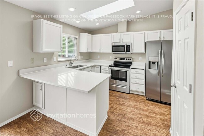 Building Photo - 8018 Crown Ridge Blvd