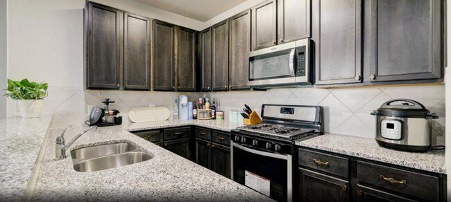 Building Photo - 22514 Woodmere Spur Ln