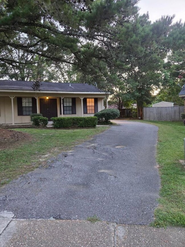 Primary Photo - 3/2 in Claremont Subdivision