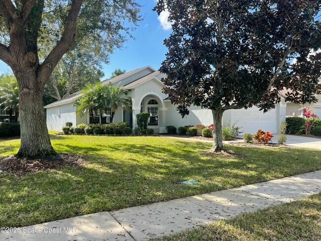 Building Photo - 2071 12 Oaks Dr SE