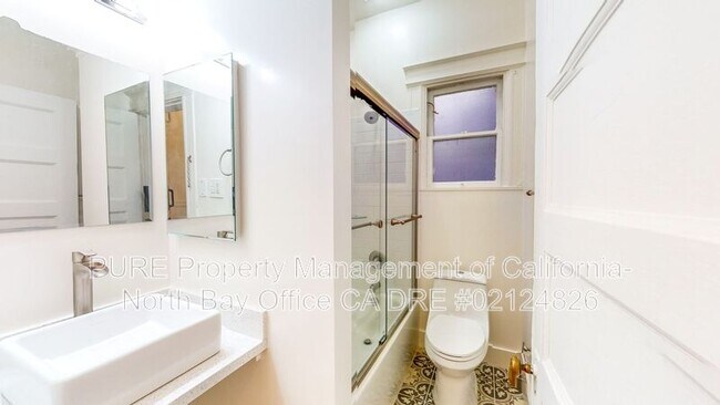 Building Photo - 28 Cunningham Pl