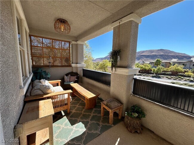 Building Photo - 5553 Fairmeade Way