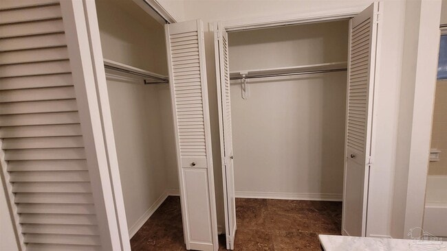 Building Photo - 4559 Tradewinds Dr