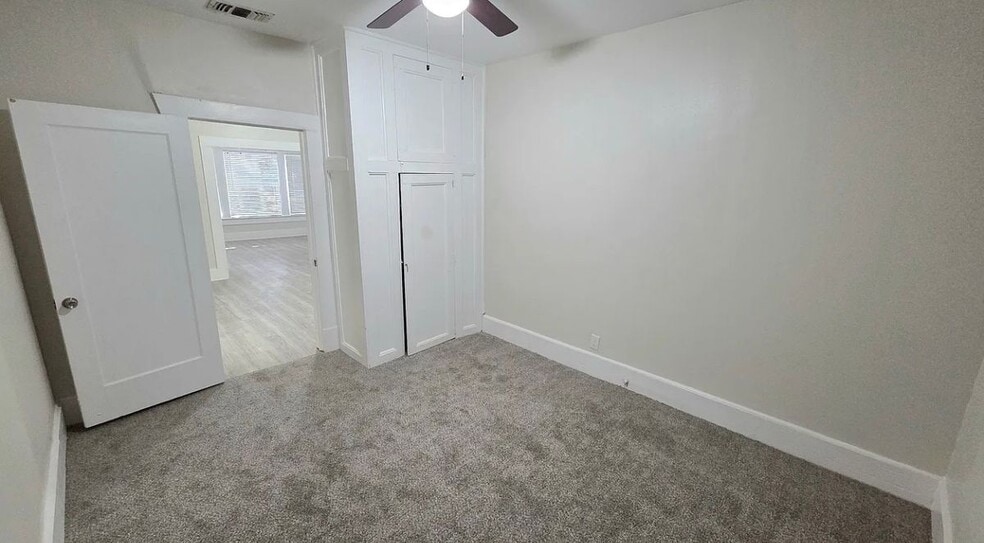 Building Photo - 2805 S Jennings Ave