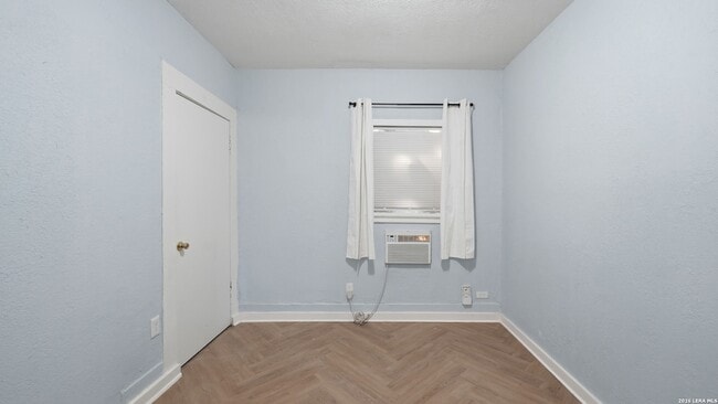 Building Photo - 234 Princeton Ave