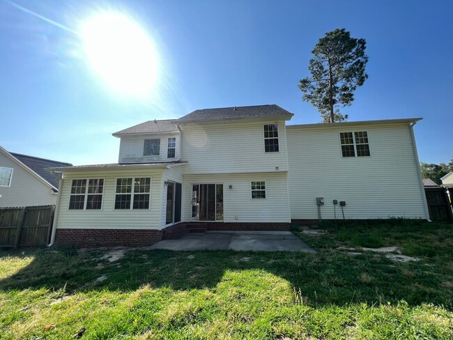 Building Photo - Stunning 4 Bed, 2.5 Bath Home in Cameron
