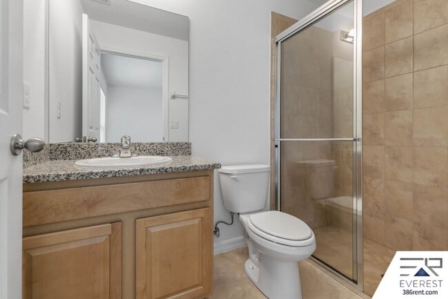 Building Photo - LIKE NEW 3/2/1 TOWNHOUSE IN BEAUTIFUL SEMINOLE WOODS