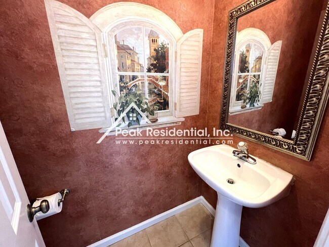 Building Photo - Spacious 4bd/2.5ba Rocklin Home with 2 Car...