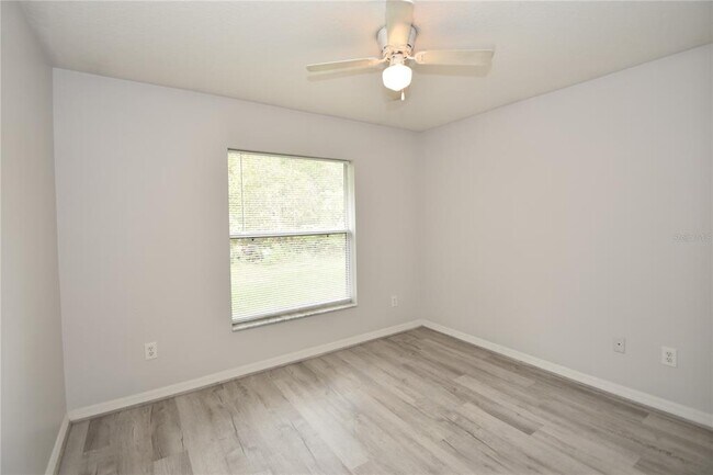Building Photo - 6 Rosedale Pl