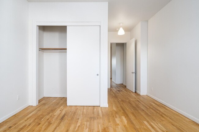 Building Photo - 386 Bergen Ave