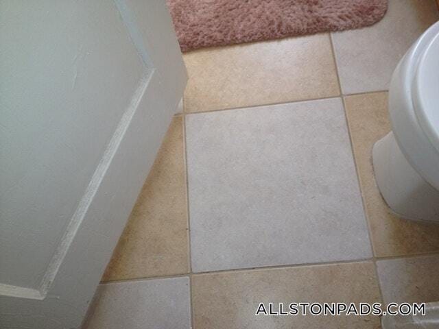 Building Photo - 1412 Commonwealth Ave