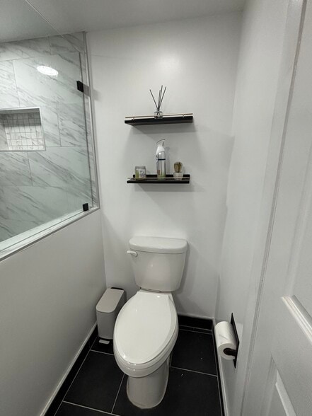 Building Photo - 1017 10th Way