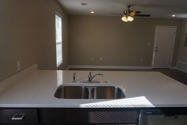 Building Photo - Parkview Apartments