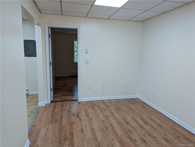 Building Photo - 533 NY-52