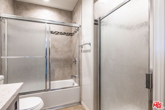 Building Photo - 1112 Ocean Park Blvd