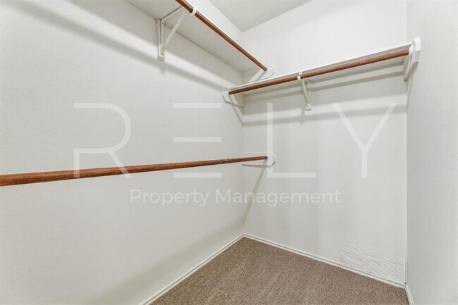 Building Photo - 604 David Curry Dr