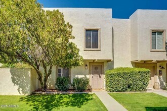 Building Photo - 7906 E Keim Dr