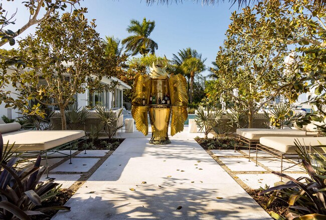 Building Photo - 3410 N Flagler Dr