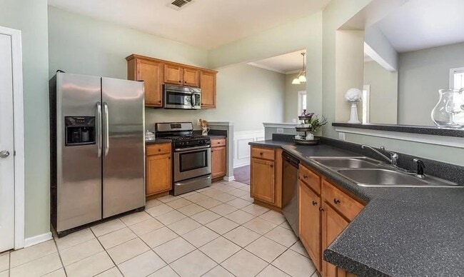 Building Photo - 5640 Sterling Ct